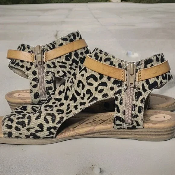 Blowfish Malibu Brisa 2 Peep Toe Ankle Animal Print Sandals Women's Size 7 NWOB - Picture 4 of 7